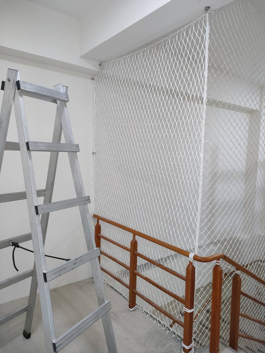 樓梯防護網施工實景4 樓梯防護網施工實景4